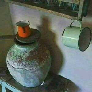 Meet your Posher, Titine